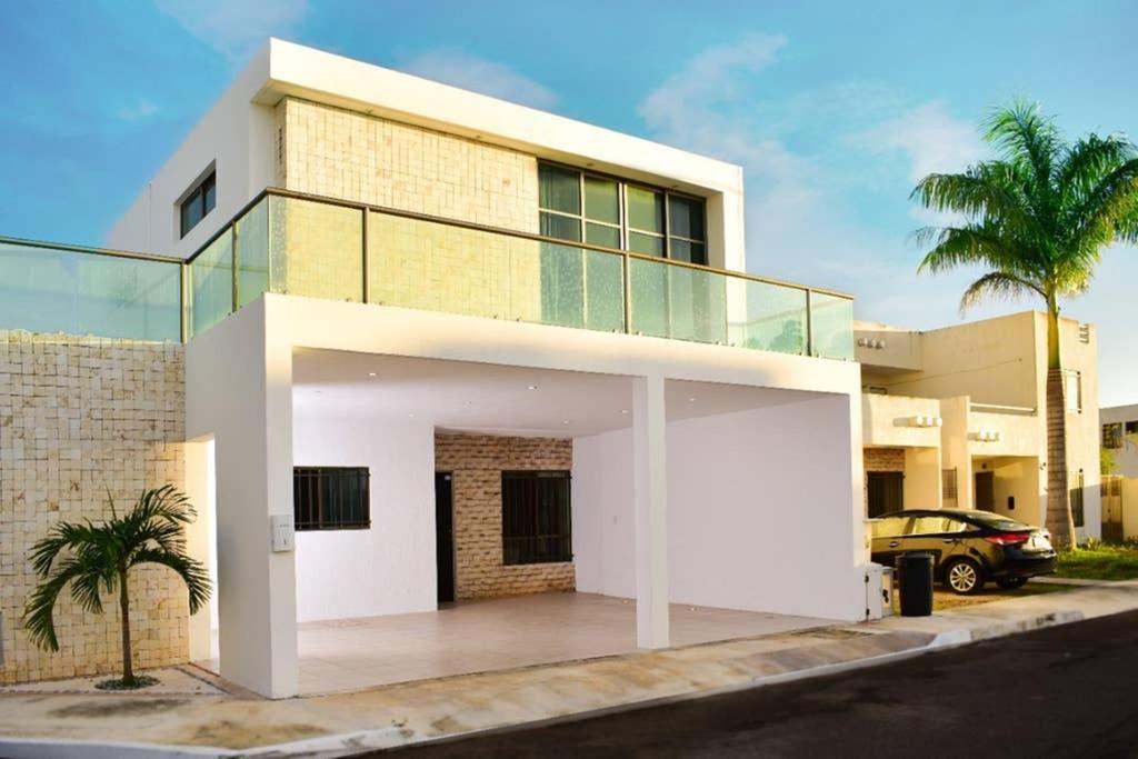 Casa Hector, Con Jacuzzi, Cerca Del Foro Gnp. Villa Mérida Dış mekan fotoğraf