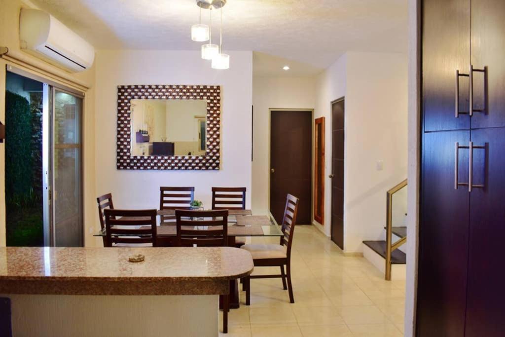 Casa Hector, Con Jacuzzi, Cerca Del Foro Gnp. Villa Mérida Dış mekan fotoğraf